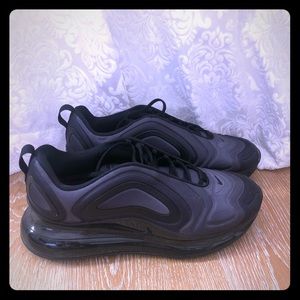Men’s Nike air max 720 sneakers